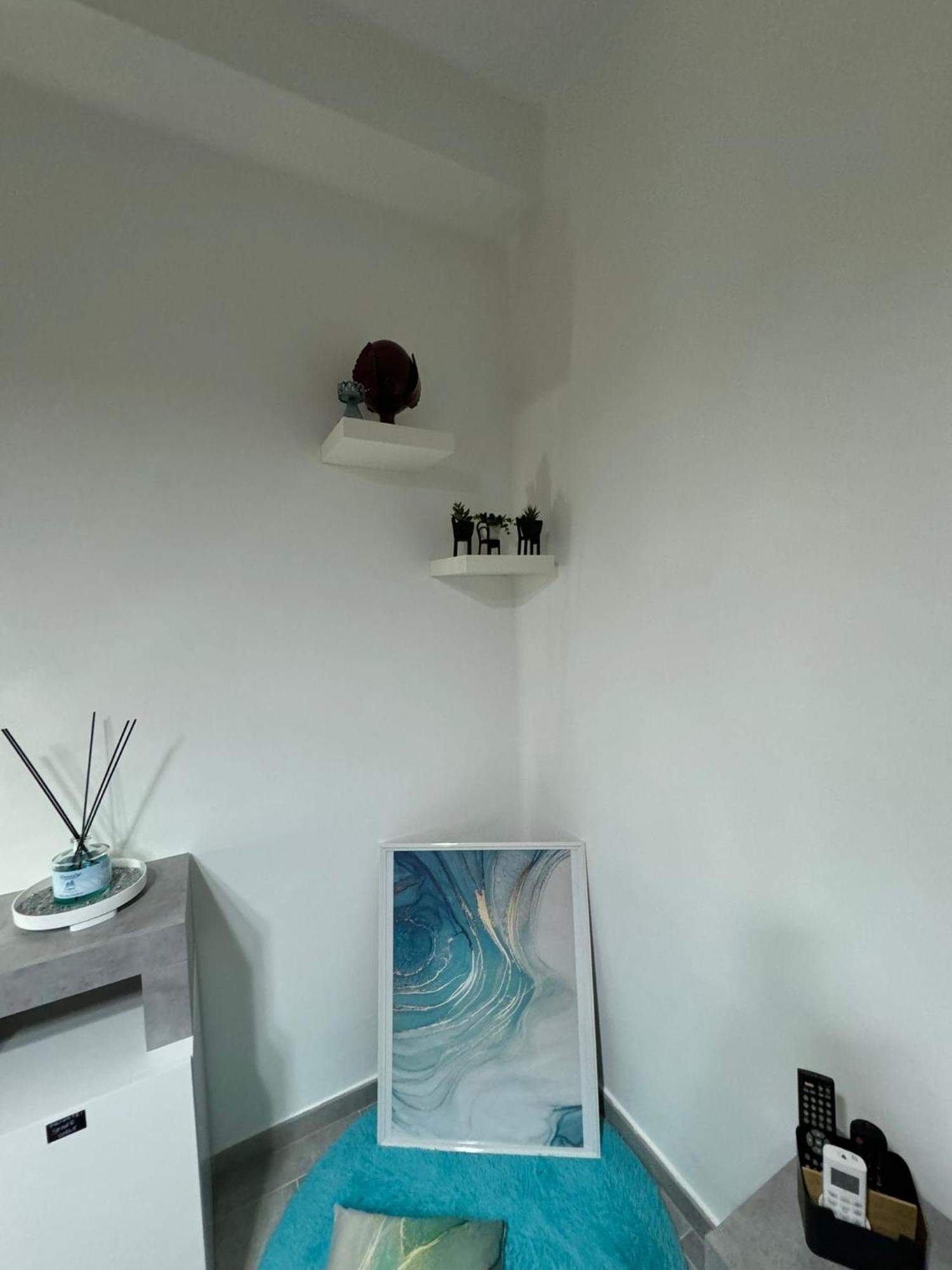 Goodbye Moon Apartment Brindisi Bagian luar foto